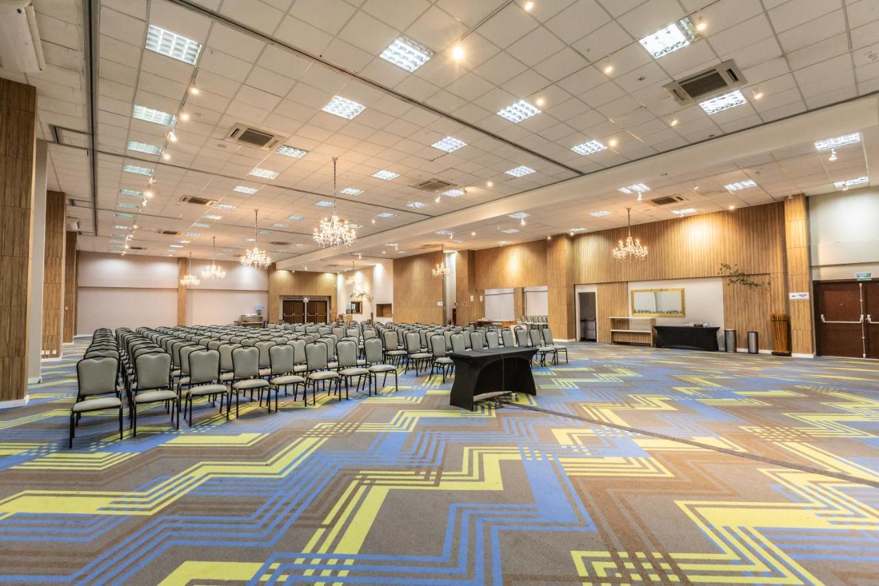 Hotel Inter Cuiaba Kültér fotó The Grand Ballroom